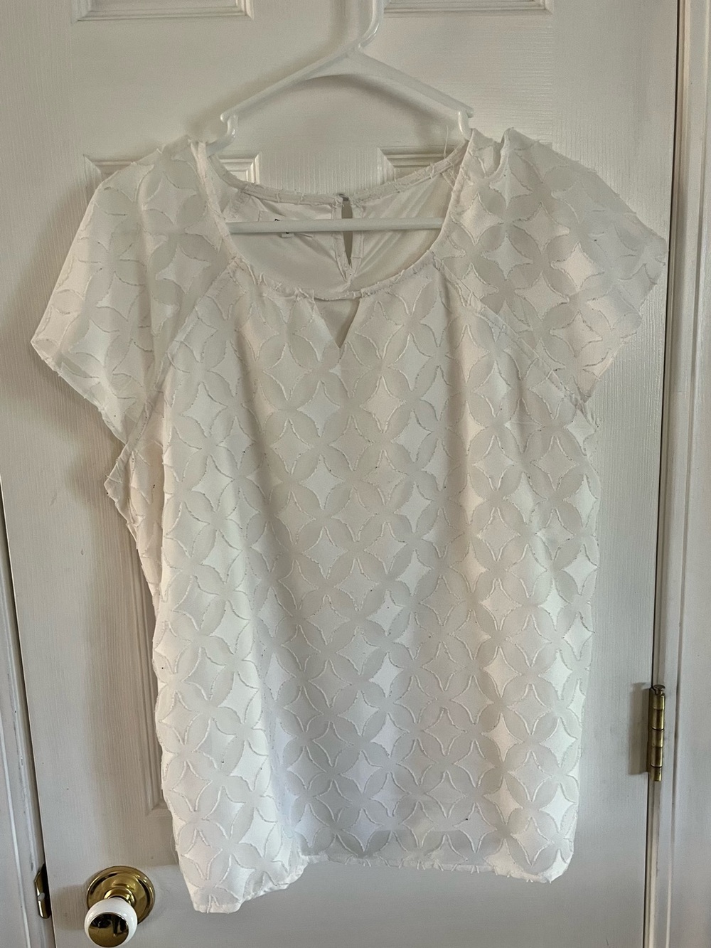 Maurices White Textured Short Sleeve Blouse with Keyhole